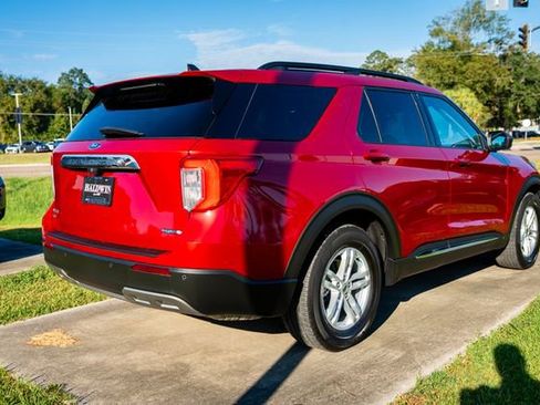 Used 2023 Ford Explorer XLT w/ Equipment Group 202A image 18