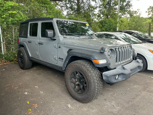 Used 2022 Jeep Wrangler Unlimited Sport AWD/4WD image 3