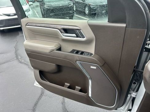 Used 2022 Chevrolet Silverado 1500 LTZ image 25