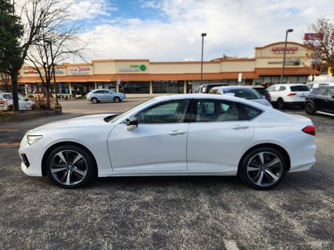 Certified 2025 Acura TLX w/ Technology Package image 5