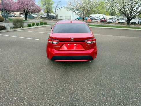 Used 2021 Toyota Corolla LE image 4