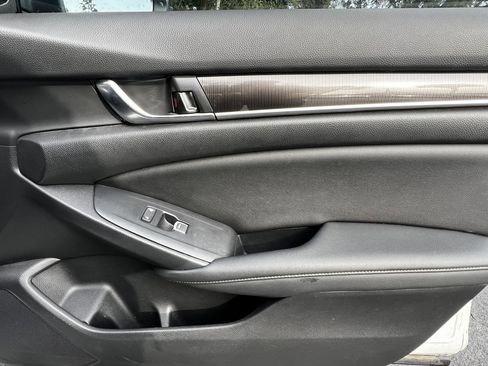 Used 2019 Honda Accord Sport image 41