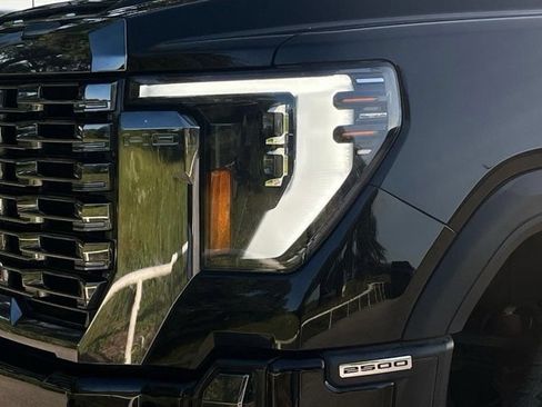 Used 2024 GMC Sierra 2500 Denali Ultimate AWD/4WD image 26