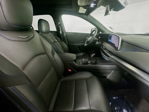 Used 2024 Cadillac XT4 Sport FWD image 29