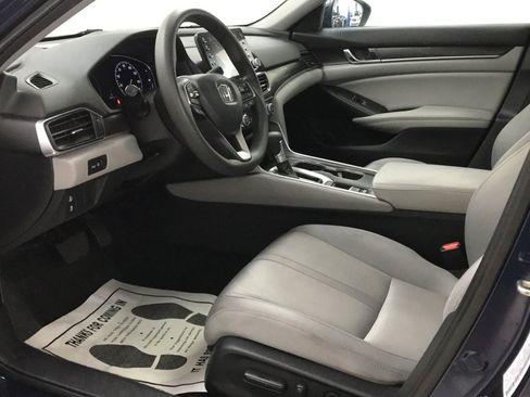 Used 2020 Honda Accord EX image 9