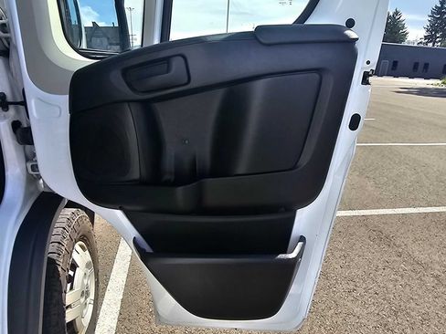 Used 2016 RAM ProMaster 2500 w/ Interior Convenience Group FWD image 11