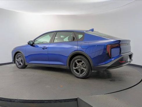 Used 2025 Kia K4 FWD image 6