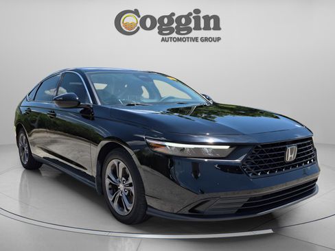 Certified 2023 Honda Accord EX image 8