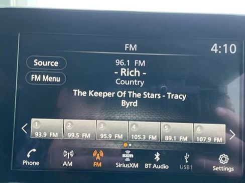 Used 2024 Nissan Pathfinder S image 16