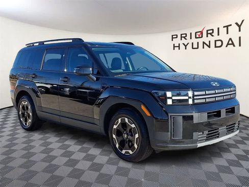 Used 2024 Hyundai Santa Fe SEL image 3