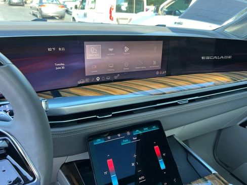 Certified 2025 Cadillac Escalade Sport Platinum AWD/4WD image 21