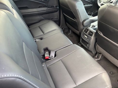 Used 2022 Honda Pilot Special Edition image 16
