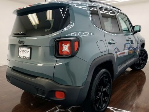 Used 2017 Jeep Renegade Altitude AWD/4WD image 7
