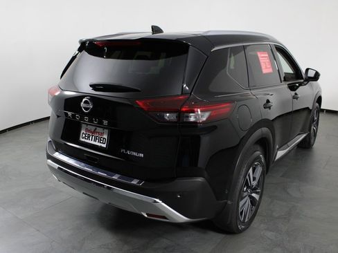 Certified 2023 Nissan Rogue Platinum w/ Platinum Premium Package FWD image 16