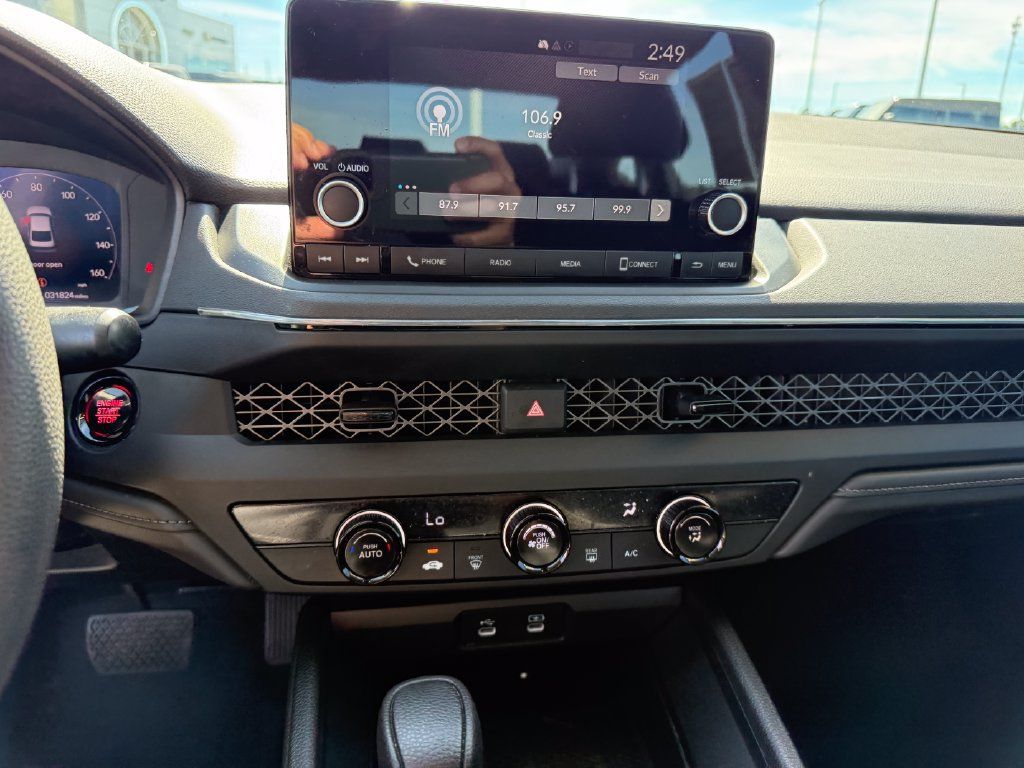 Used 2025 Honda Accord LX image 11