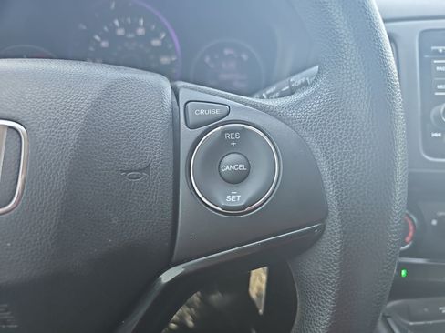 Used 2021 Honda HR-V LX image 24