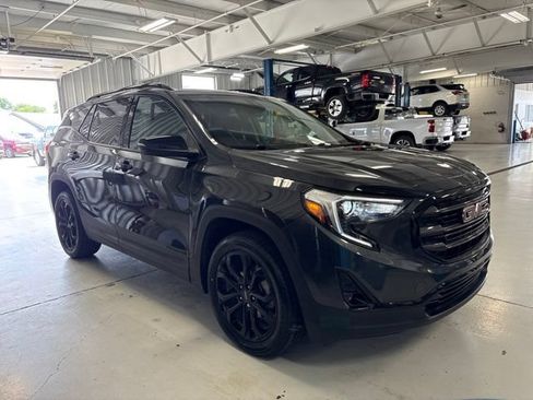 Used 2021 GMC Terrain SLT w/ Infotainment Package II AWD/4WD image 10
