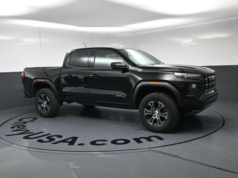 Used 2024 GMC Canyon AT4 w/ AT4 Premium Package AWD/4WD image 15