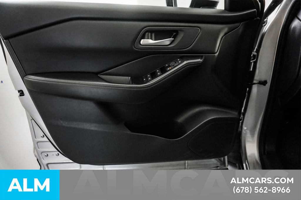 Used 2024 Nissan Rogue SV FWD image 48