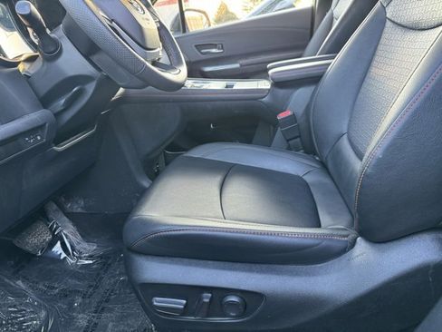 Certified 2024 Toyota Sienna XSE image 7