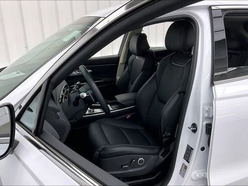 Used 2026 Genesis GV70 2.5T AWD/4WD image 8