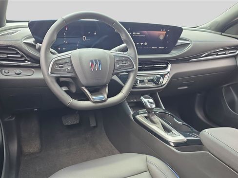 Used 2024 Buick Envista Sport Touring w/ Convenience I Package FWD image 19