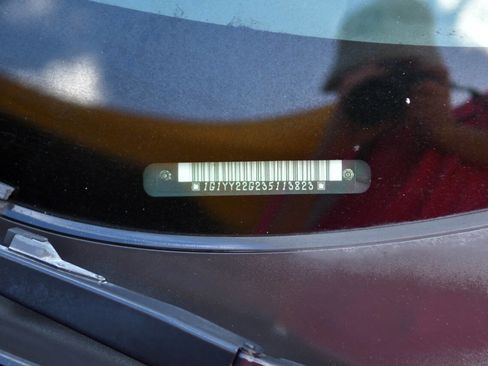 Used 2003 Chevrolet Corvette Coupe w/ Preferred Equipment Group image 18