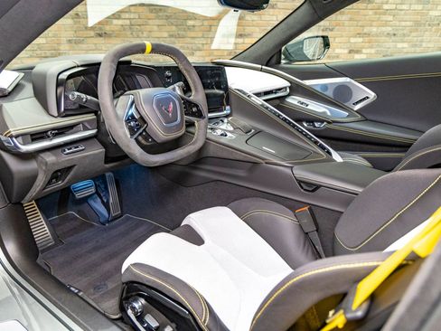 Used 2022 Chevrolet Corvette Stingray Premium Conv image 34