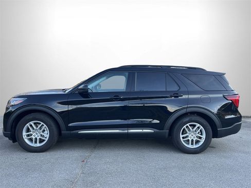 New 2025 Ford Explorer Active w/ Active Comfort Package image 24