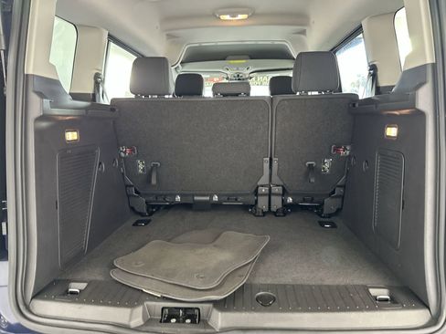 Used 2016 Ford Transit Connect XLT image 25