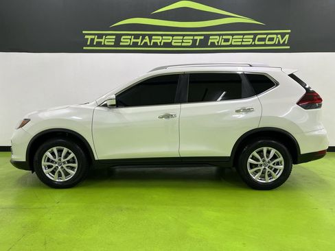 Used 2018 Nissan Rogue SV image 6