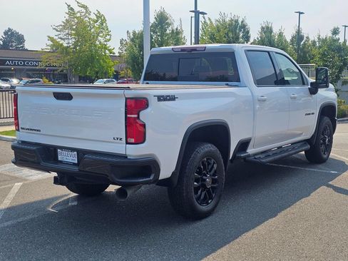 Used 2025 Chevrolet Silverado 2500 LTZ w/ LTZ Plus Package AWD/4WD image 5