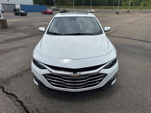 Used 2024 Chevrolet Malibu LT FWD image 2