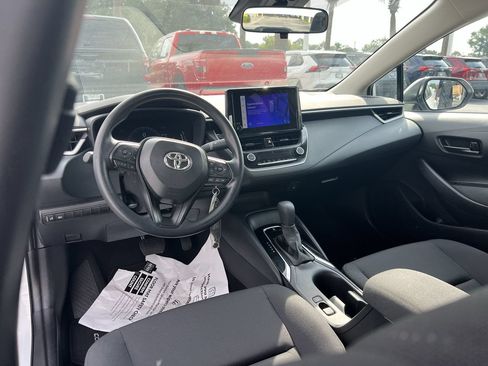 Used 2026 Toyota Corolla LE FWD image 30