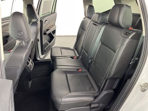 Used 2023 Volkswagen Atlas SE image 43