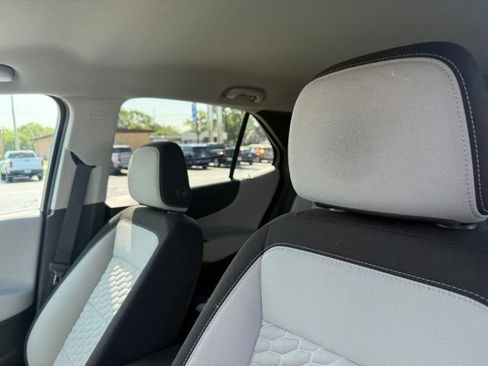 Used 2021 Chevrolet Equinox LS w/ LS Convenience Package FWD image 8