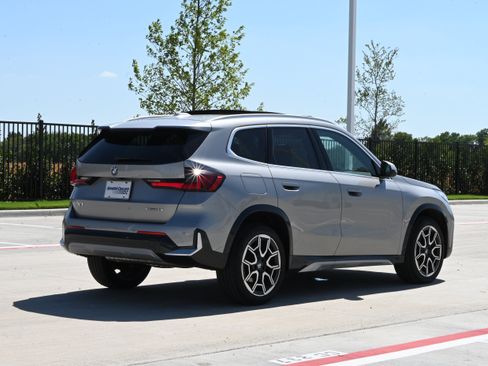 Certified 2025 BMW X1 xDrive28i w/ Premium Package AWD/4WD image 9