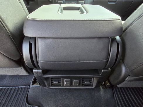 Used 2023 Chevrolet Silverado 2500 LTZ AWD/4WD image 10