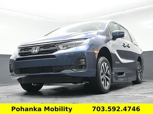 Used 2026 Honda Odyssey EX-L image 13