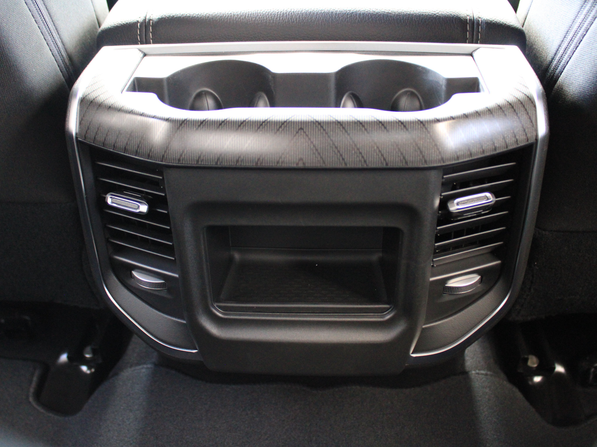 New 2027 RAM 3500 Big Horn AWD/4WD image 32
