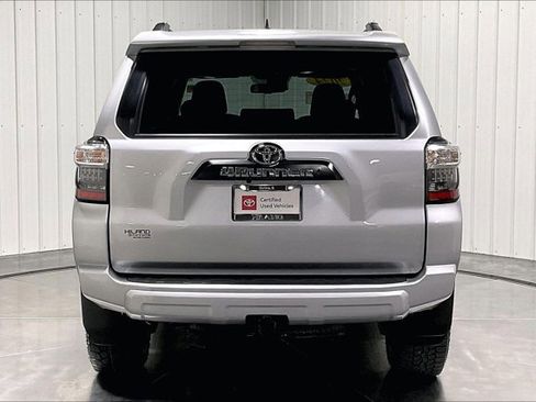 Certified 2024 Toyota 4Runner TRD Off-Road Premium AWD/4WD image 5