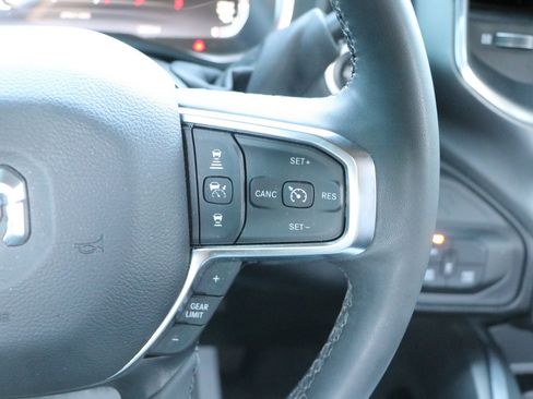 Used 2025 RAM 3500 Laramie AWD/4WD image 20