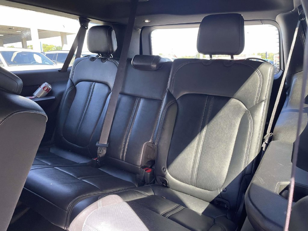 Certified 2024 Jeep Wagoneer L Series II w/ Flexible Seating Group AWD/4WD image 21