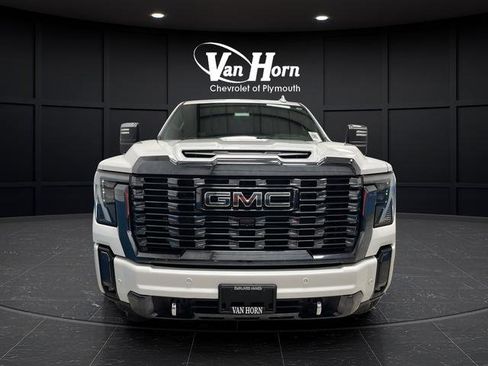Used 2024 GMC Sierra 2500 Denali Ultimate AWD/4WD image 2