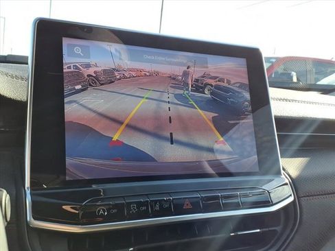 Used 2022 Jeep Compass Trailhawk image 13