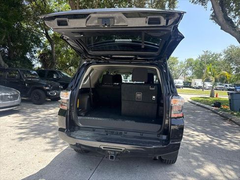 Used 2024 Toyota 4Runner SR5 RWD image 21