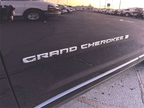 Used 2023 Jeep Grand Cherokee Overland image 32