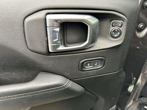 Used 2023 Jeep Wrangler Unlimited Sahara w/ Cold Weather Group image 10