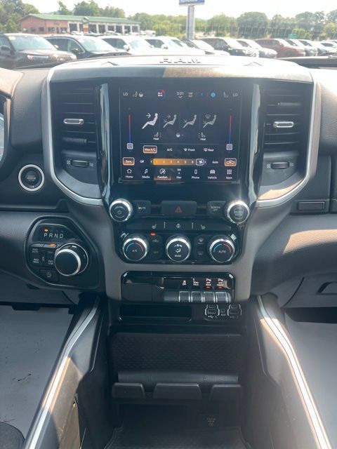 Used 2022 RAM 1500 4x4 Crew Cab image 20