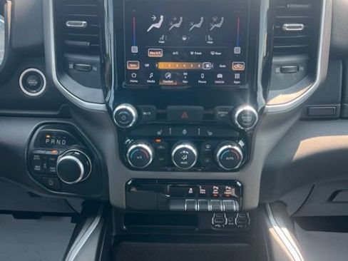 Used 2022 RAM 1500 Big Horn AWD/4WD image 20